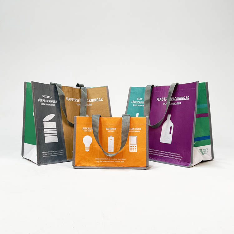 Kildesortering, ett sett med tre poser