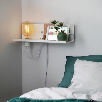 Hylle med lampesokkel, dimmer og USB, Hvit