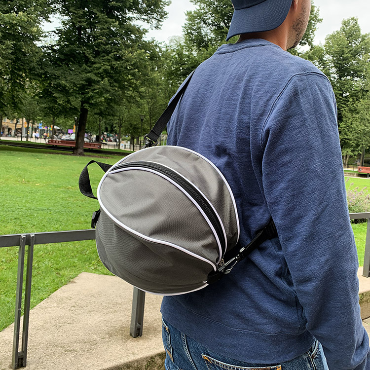 Ballbag, Grå