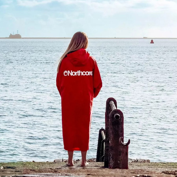 Skifteponcho, Rød