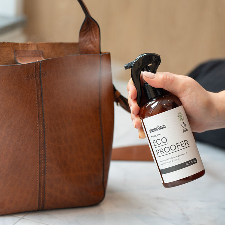 Impregneringsspray for sko og klær