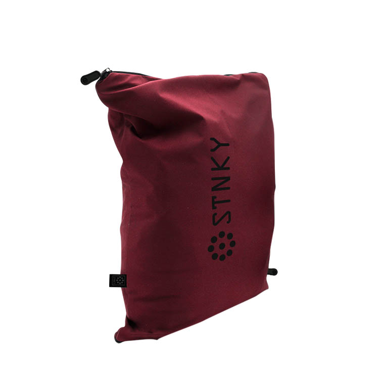 Skittentøypose STNKY BAG, Mørkerød