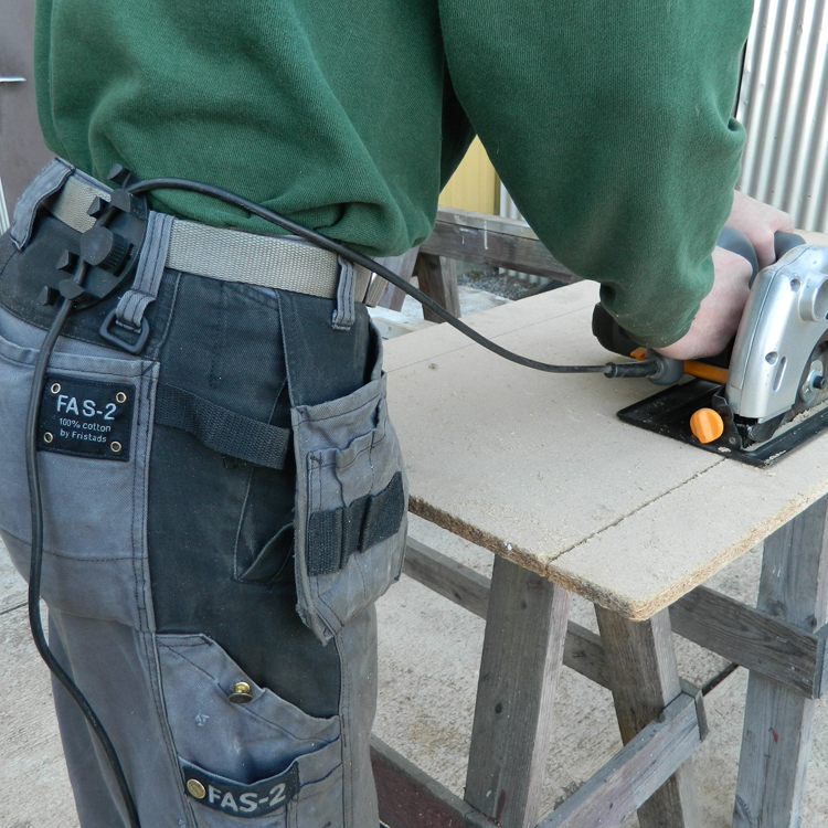 Ledningholder for elektrisk verktøy
