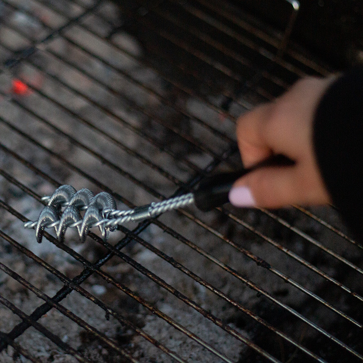 Liten grillbørste av rustfritt stål