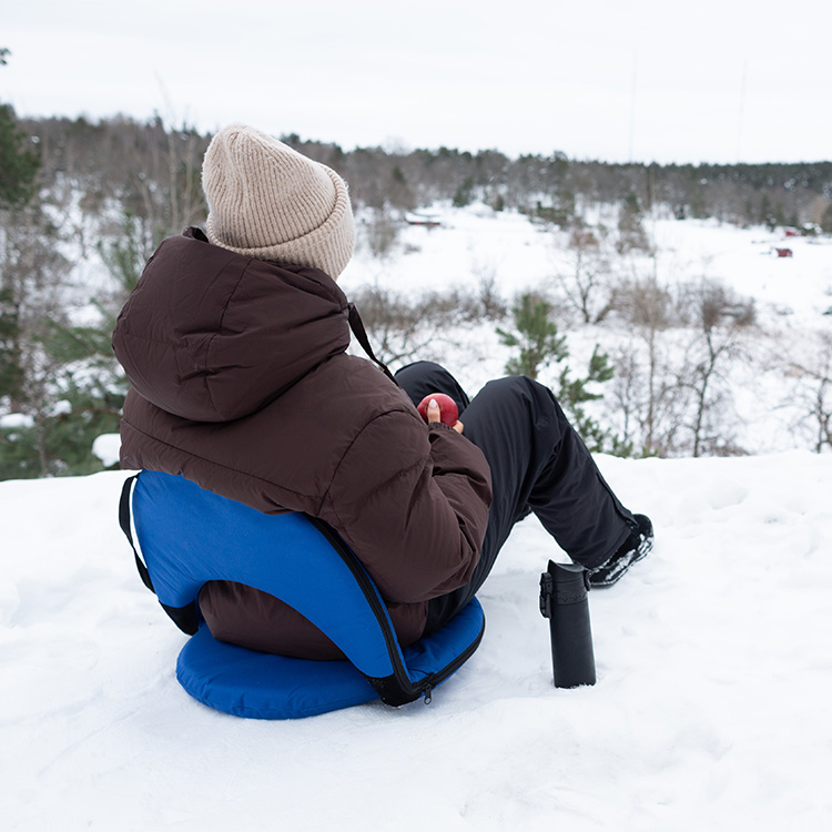 Sammenleggbar stol med polstret pute