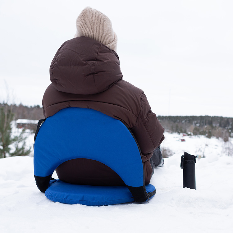 Sammenleggbar stol med polstret pute
