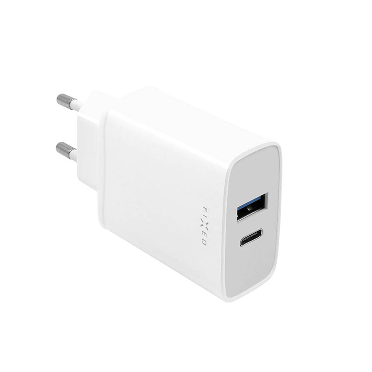 USB-lader med flere uttak