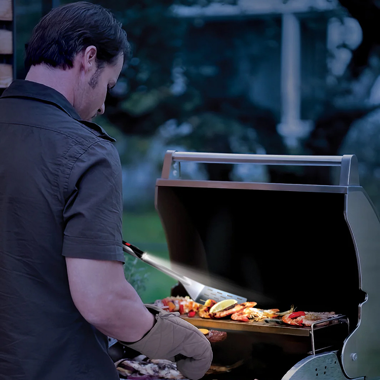 Grillverktøy med lys