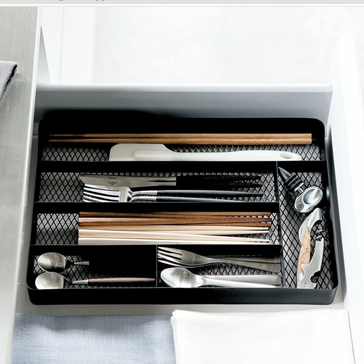 Bestikkskuff / Penneholder i metall, TOWER MESH TRAY, 35 x 23,5 x H 4,5 cm, Yamazaki