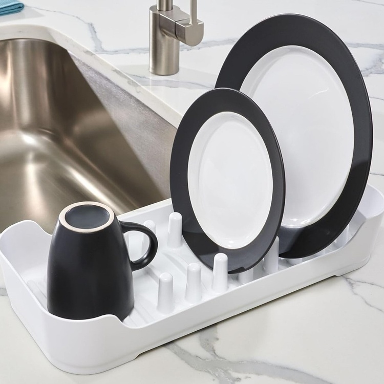 Lite oppvaskstativ i resirkulert plast