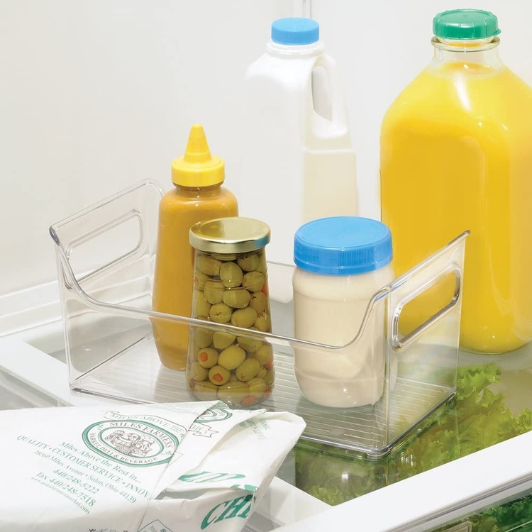 Oppbevaringsboks i plast med håndtak