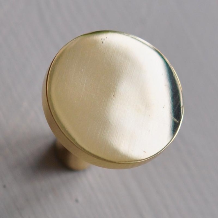 Rund knott 3 cm, blank messing