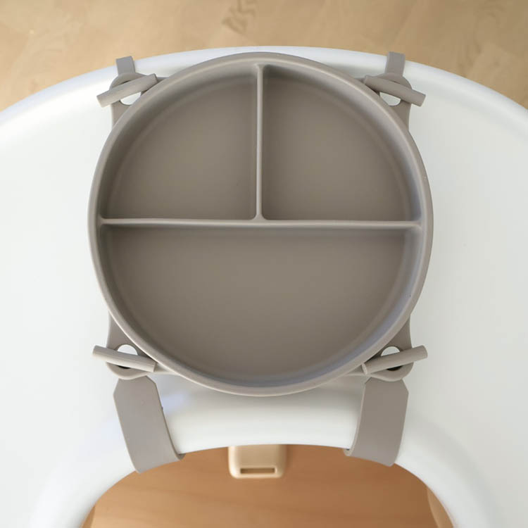 Barnetallerken med sugekopp og stropper