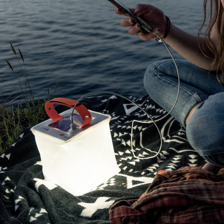 Solcellelykt med Powerbank i gruppen Belysning / Utendørs belysning / Solcelleladet belysning hos SmartaSaker.se (14030)