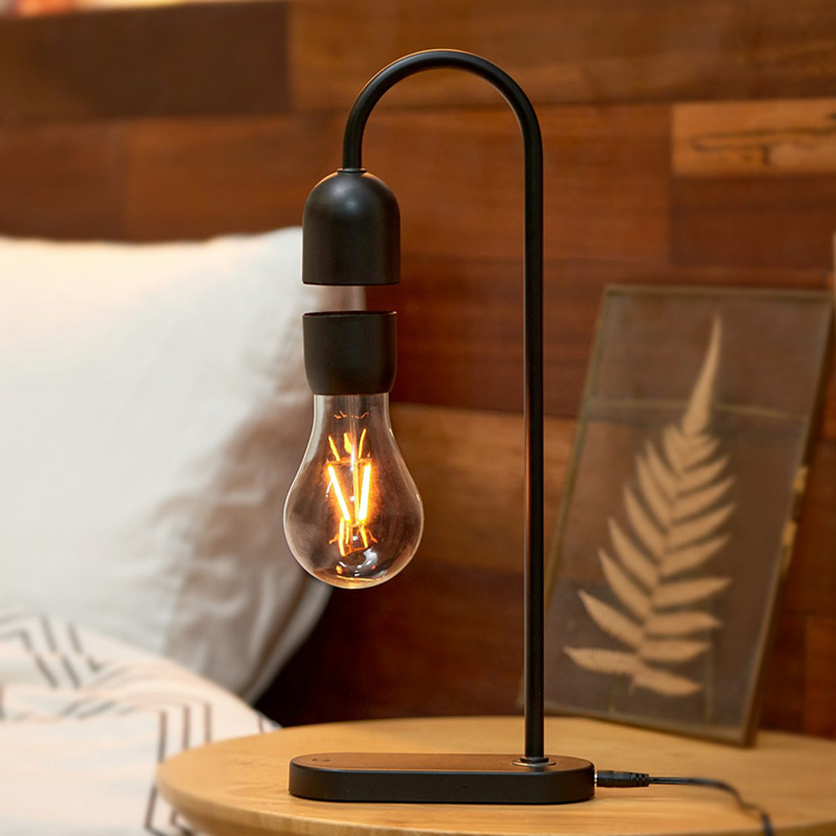 Svevende bordlampe i gruppen Belysning / Innendørs belysning / Lamper hos SmartaSaker.se (14142)