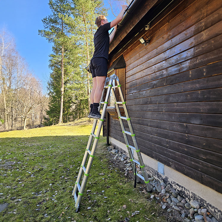 Teleskopisk stige i gruppen Fritid / Fikse og Reparere / Verktøy hos SmartaSaker.se (14281)