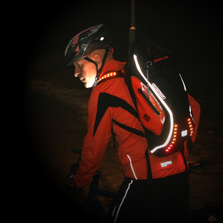 Vanntett ryggsekk med belysning, 20 liter i gruppen Fritid / Vesker / Ryggsekker hos SmartaSaker.se (12819)