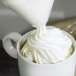 Kremvisp med sprøyte