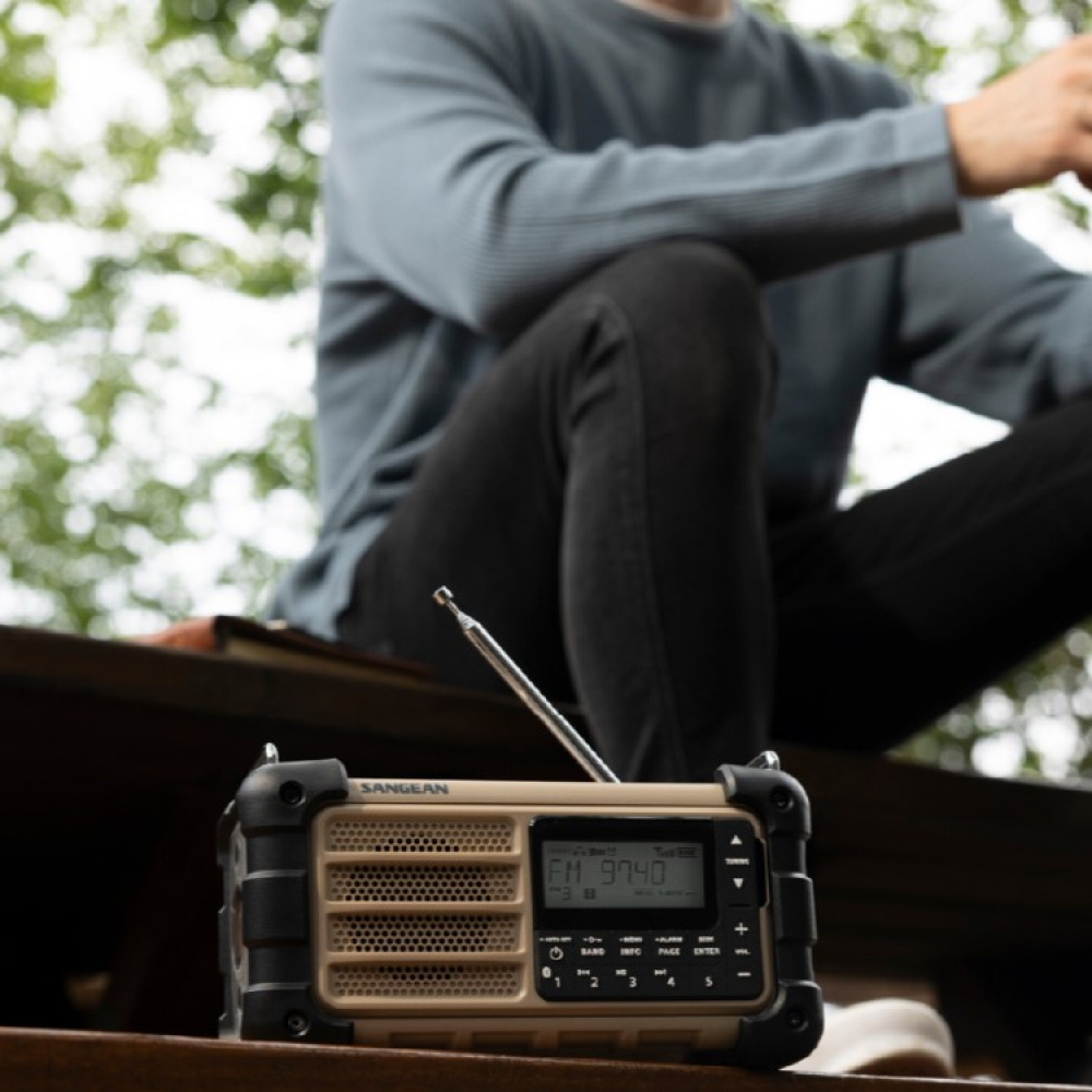 Overlevelsesradio FM/AM Pro i gruppen Hjemmet / Elektronikk / Høyttalere og høretelefoner hos SmartaSaker.se (13829)