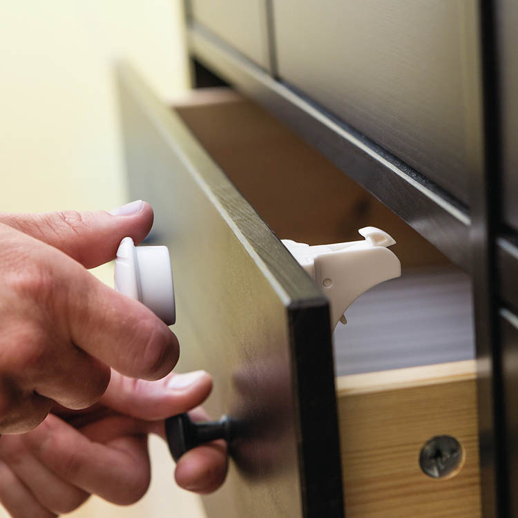 Magnetisk barnesikring for skap og skuffer i gruppen Hjemmet / Barneting hos SmartaSaker.se (14493)