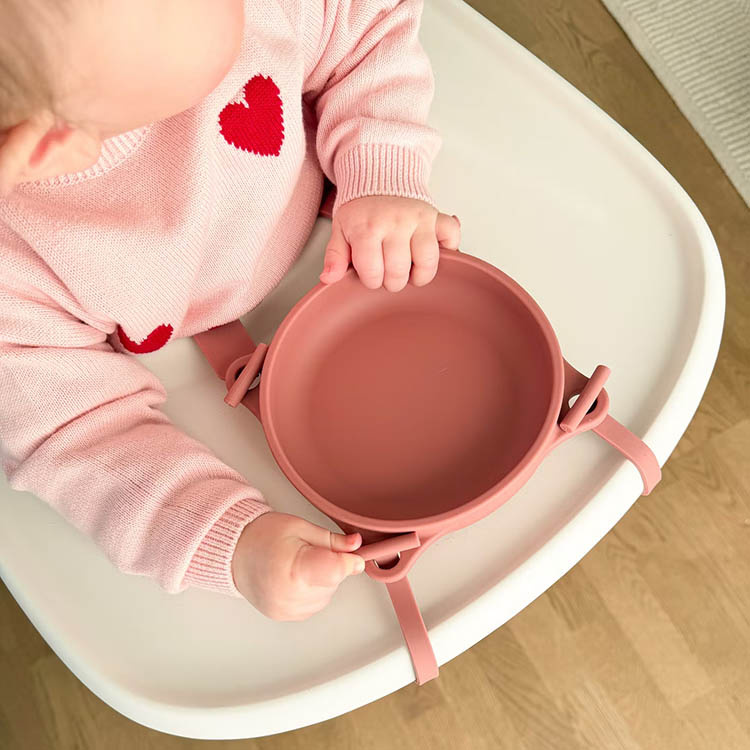 Barnes skål med sugekopp og stropper i gruppen Høytider / Fest / Barnebursdag hos SmartaSaker.se (14537)