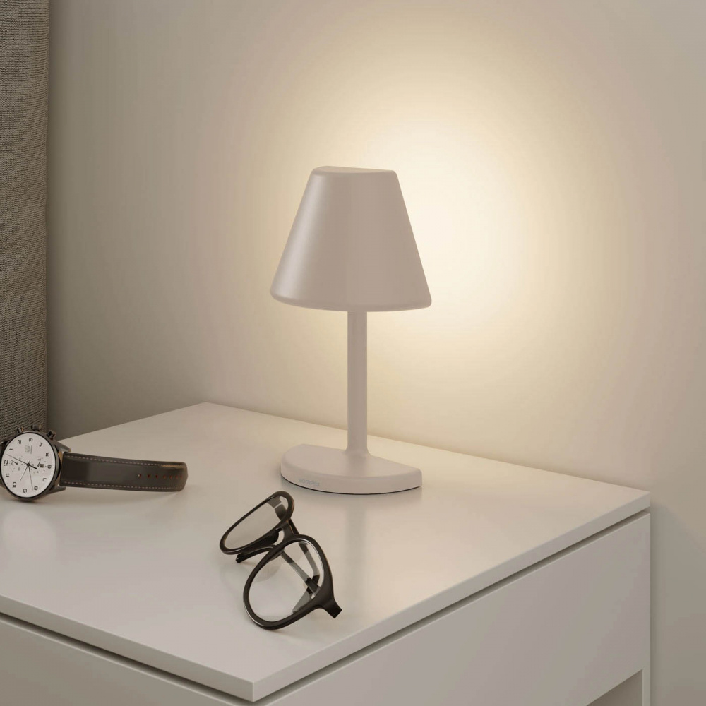 Nattbordslampe i gruppen Belysning / Innendørs belysning hos SmartaSaker.se (14539)
