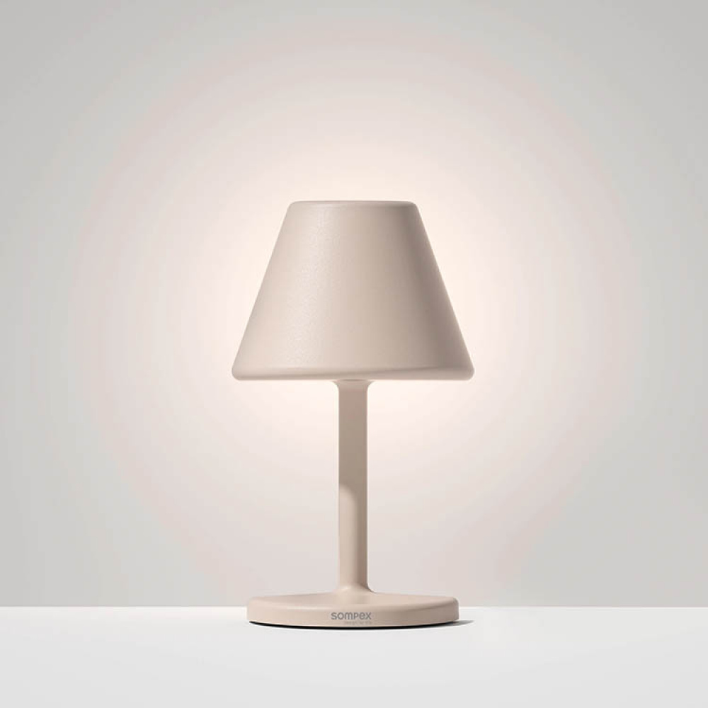 Nattbordslampe i gruppen Belysning / Innendørs belysning hos SmartaSaker.se (14539)