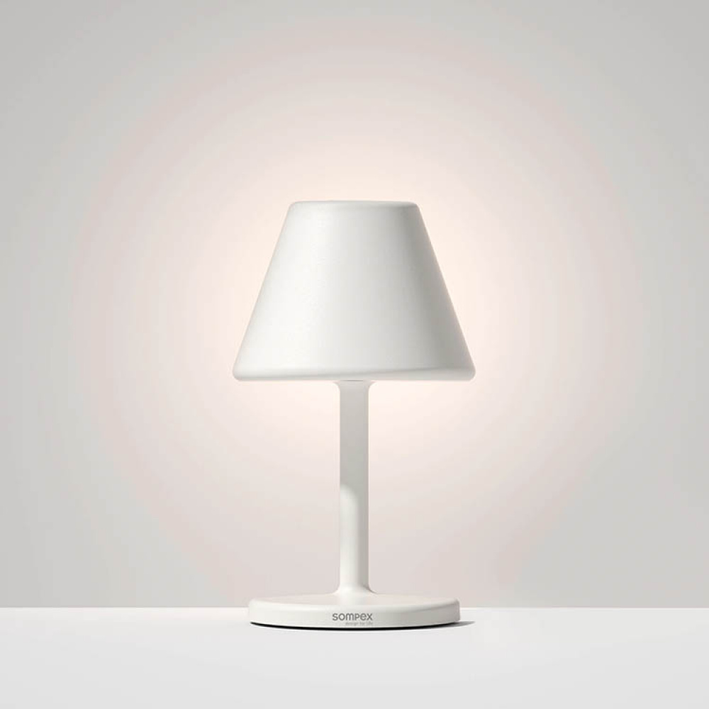Nattbordslampe i gruppen Belysning / Innendørs belysning hos SmartaSaker.se (14539)