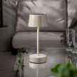 Liten solcelledrevet bordlampe Liten solcelledrevet bordlampe