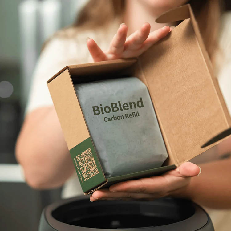 Påfylling av kull til Bioblend-komposten i gruppen Tilbehør og lignende hos SmartaSaker.se (14600)