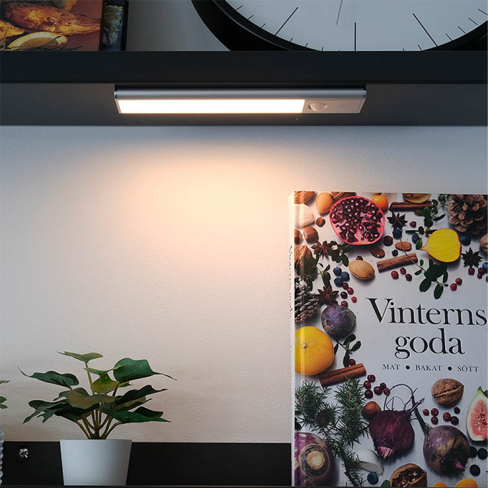 LED-lampe med bevegelsessensor i gruppen Belysning / Innendørs belysning hos SmartaSaker.se (14784)