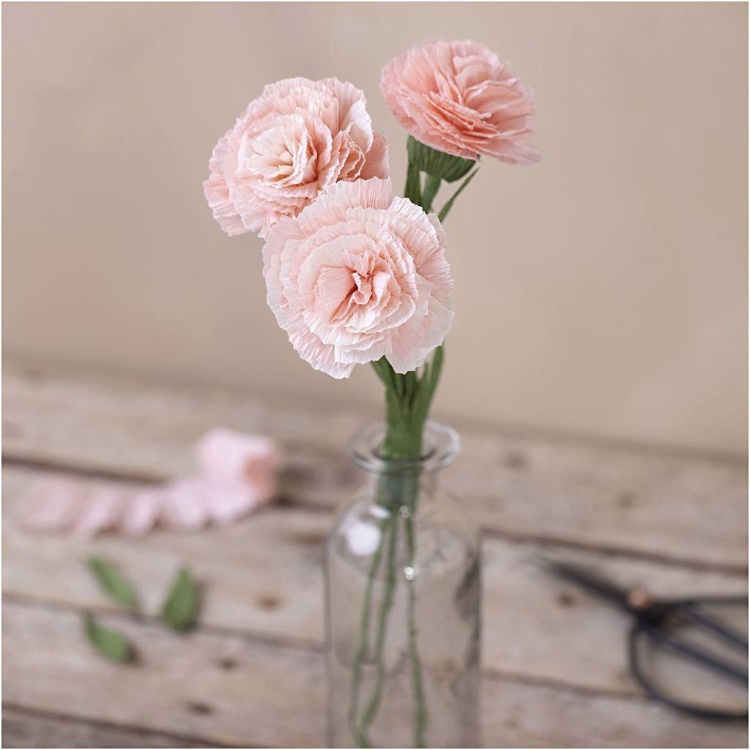 Pysselblomster laget av kreppapir i gruppen Fritid / Spill / Håndarbeid hos SmartaSaker.se (14844)