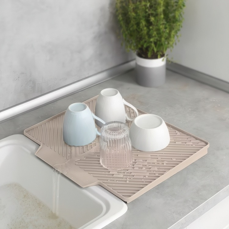 Skrå avrenningsbrett, 40x35 cm i gruppen Oppbevaring / Kjøkkenskap hos SmartaSaker.se (40070)