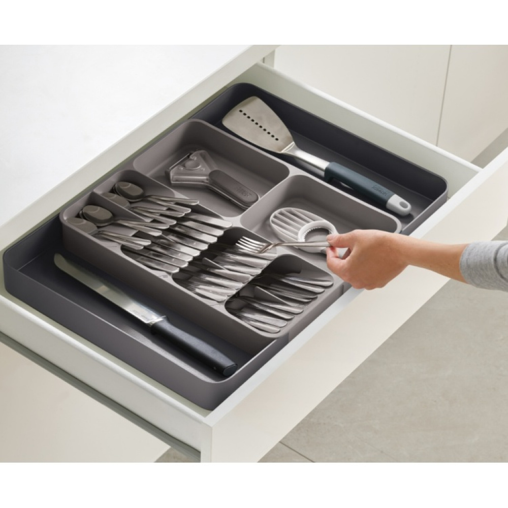 Uttrekkbar bestikkskuff 31,5–38,5 cm, Joseph Joseph i gruppen Oppbevaring hos SmartaSaker.se (40124)