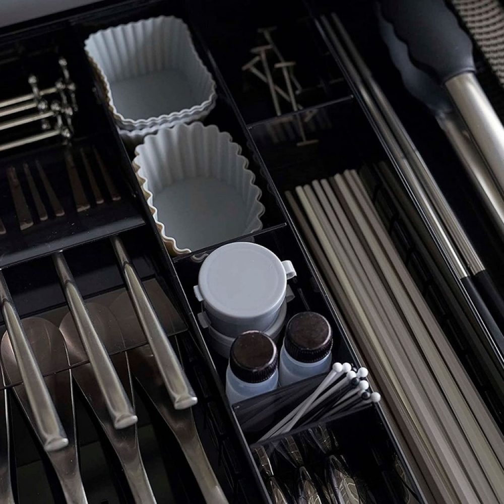 Bestikkskuff, justerbar, TOWER CUTLERY CASE, Yamazaki, 35 x 30–47,5 x H 5,5 cm i gruppen Oppbevaring / Kjøkkenskap / Organisere kjøkkenskap / Bestikkesker hos SmartaSaker.se (40125)