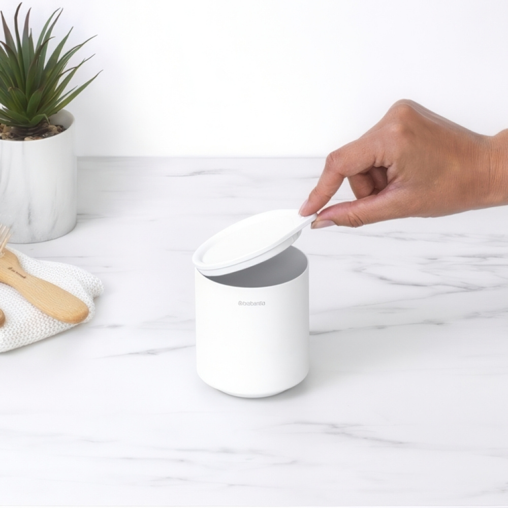 Liten oppbevaringsboks i metall, Brabantia i gruppen Oppbevaring hos SmartaSaker.se (40715)