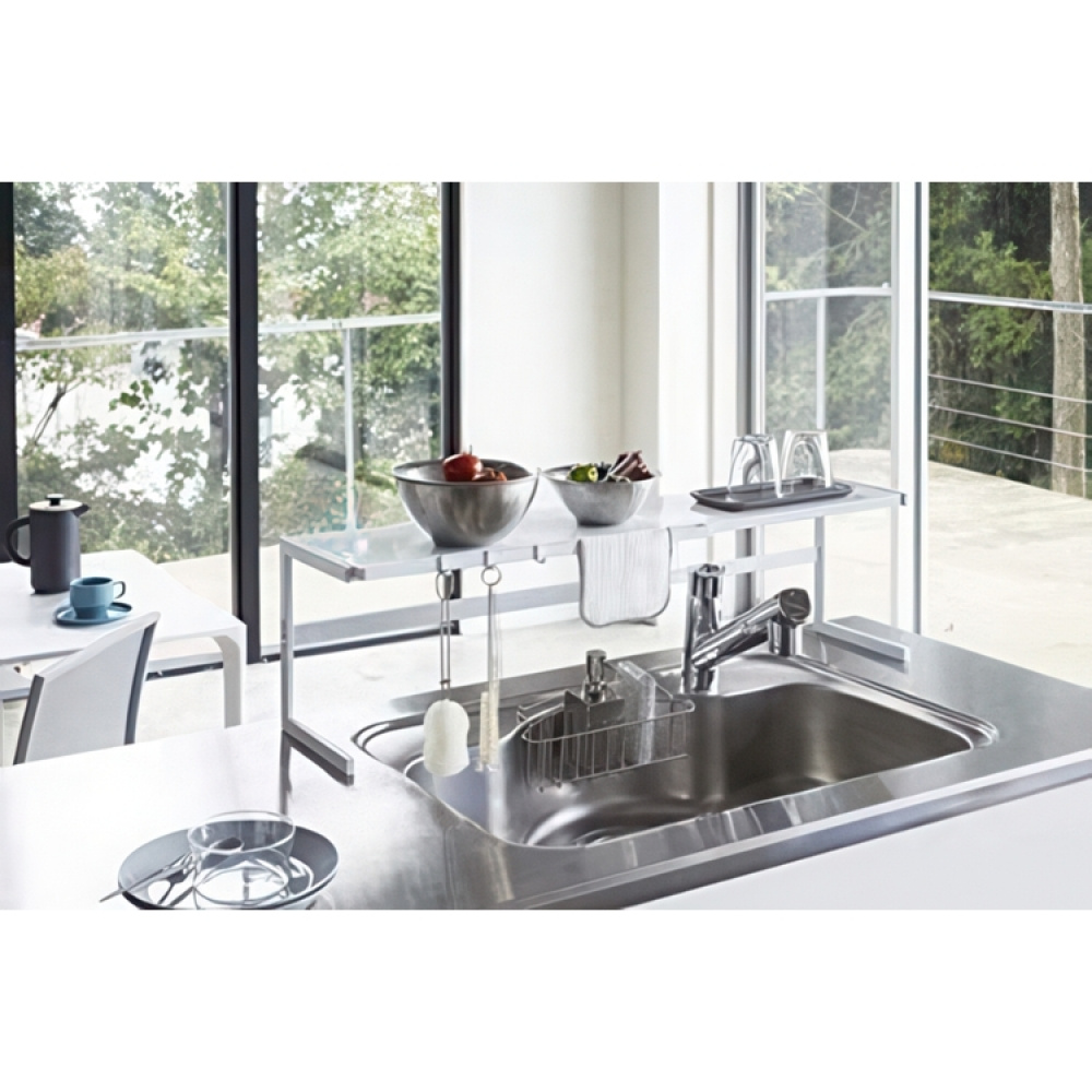 Uttrekkbar hylle i metall, 54-92 cm, Yamazaki i gruppen Oppbevaring hos SmartaSaker.se (41184)