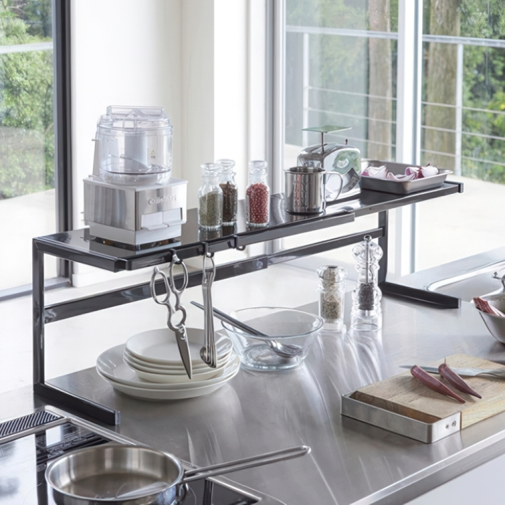 Uttrekkbar hylle i metall, 54-92 cm, Yamazaki i gruppen Oppbevaring hos SmartaSaker.se (41184)