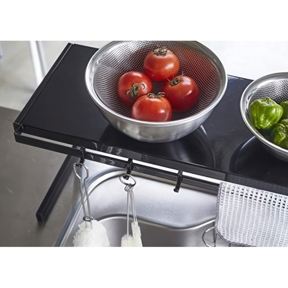 Uttrekkbar hylle i metall, 54-92 cm, Yamazaki i gruppen Oppbevaring hos SmartaSaker.se (41184)