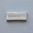 Metallskilt, Venner