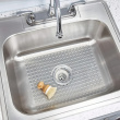 Beskyttelsesmatte for oppvaskkum i plast, 30,5x40 cm