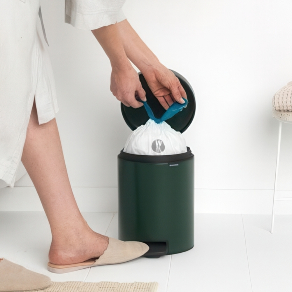 Pedalbøtte 5L, Brabantia i gruppen Oppbevaring / Rengjøringslagring og avfallssortering hos SmartaSaker.se (42370)