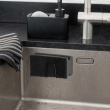 Selvklebende holder i metall, Wenko