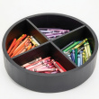 Dreieskive i tre med skillevegger, 30,5 cm, The Home Edit, Svart