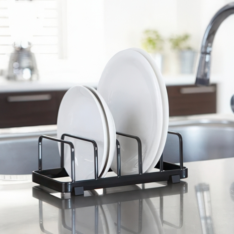 Stativ for tallerkener, TOWER DISH STAND, 22 x 11 x H 7 cm, Yamazaki i gruppen Oppbevaring / Kjøkkenskap / Oppvaskkummer og oppvaskbenk hos SmartaSaker.se (42878)