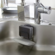 Svampholder med sugekopp, TOWER DOUBLE SPONGE HOLDER, 7,5 x 6,3 x H 12,7 cm, Yamazaki